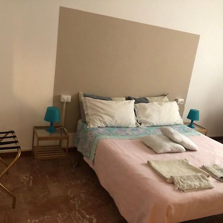 A Due Passi Dal Lumiere Bed and Breakfast Bologna Buitenkant foto