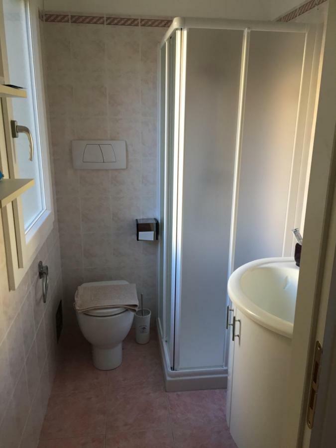 A Due Passi Dal Lumiere Bed and Breakfast Bologna Buitenkant foto